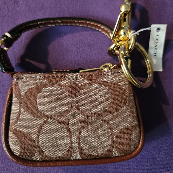 Coach bag charms - Picture 9 of 14